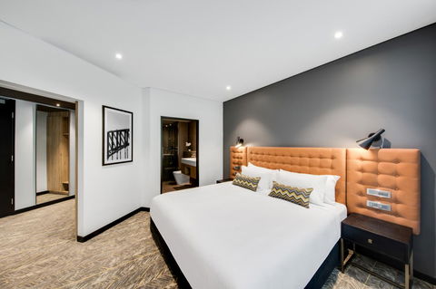 Vibe Hotel North Sydney - Darwin Holiday 11