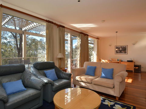 Villa 2br Prosecco Villa Located Within Cypress Lakes Resort - Darwin Holiday 3