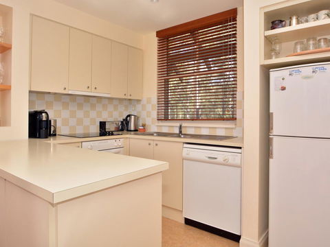 Villa 2br Prosecco Villa Located Within Cypress Lakes Resort - Darwin Holiday 8