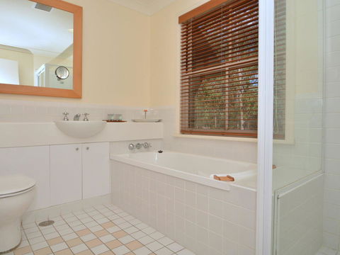 Villa 2br Prosecco Villa Located Within Cypress Lakes Resort - Darwin Holiday 13