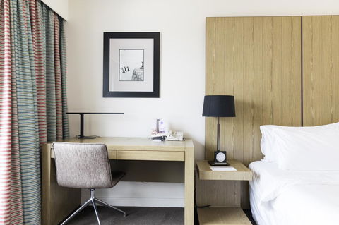 Hyatt Regency Sydney - Darwin Holiday 15