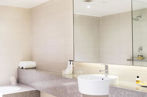 Hyatt Regency Sydney - Darwin Holiday 3