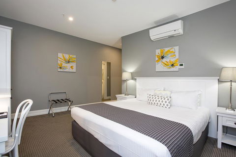CH Boutique Hotel & Apartments, Ascend Hotel Collection - Darwin Holiday 24