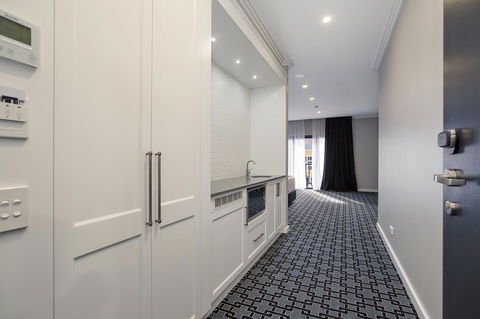 CH Boutique Hotel & Apartments, Ascend Hotel Collection - Darwin Holiday 6
