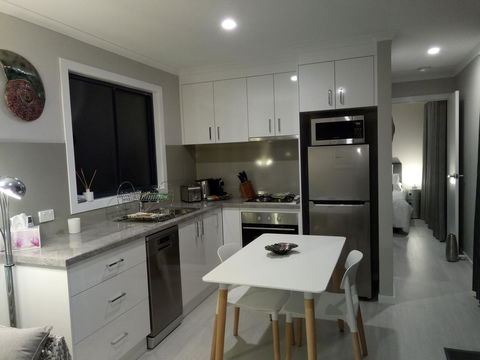 Sweet Spot Shellharbour - Darwin Holiday 5
