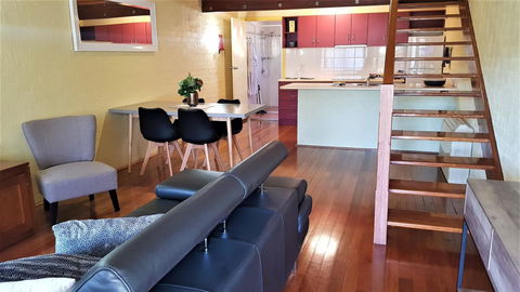 Great Escape Lofts - Darwin Holiday 18
