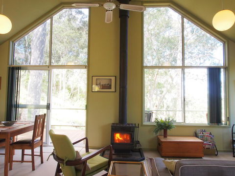 Bundle Hill Cottages - Darwin Holiday 13