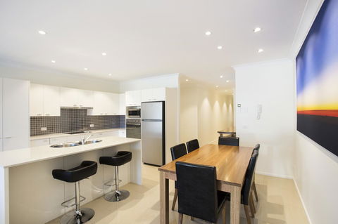 Beachfront 2 - Darwin Holiday 8