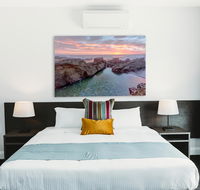 Coniston Hotel Wollongong - Darwin Holiday