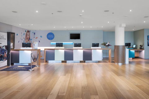 Novotel Sydney Darling Harbour - Darwin Holiday 10