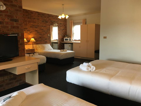 Bega Downs Motor Inn - Darwin Holiday 14