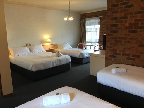 Bega Downs Motor Inn - Darwin Holiday 13