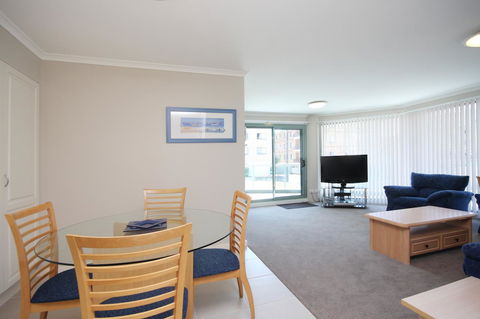 Sails Apartments - Darwin Holiday 22