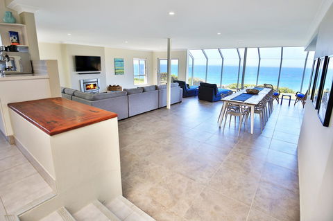 Neptune I Absolute Beachfront I Stunning Views - Darwin Holiday 2