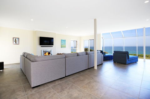 Neptune I Absolute Beachfront I Stunning Views - Darwin Holiday 3