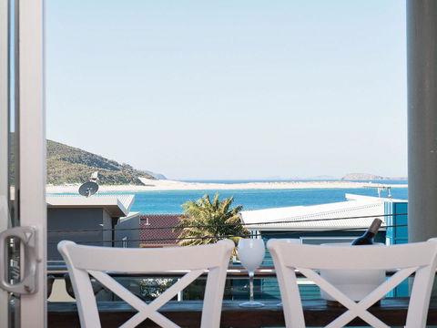 Blue View @ Fingal Bay - Darwin Holiday 13