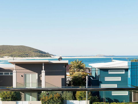 Blue View @ Fingal Bay - Darwin Holiday 16