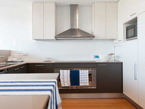 Blue View @ Fingal Bay - Darwin Holiday 15