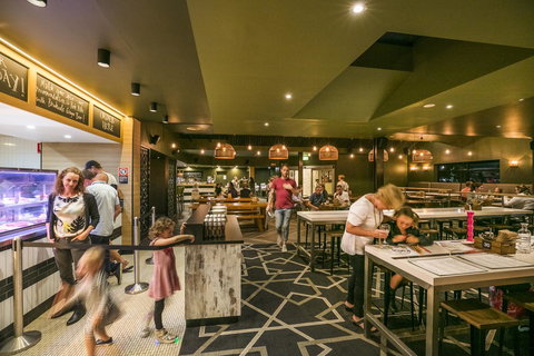 Nightcap At Caringbah Hotel - Darwin Holiday 5