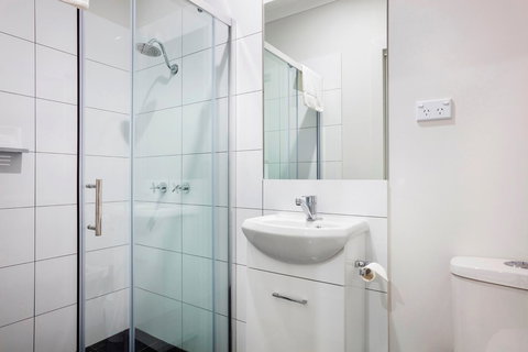 Nightcap At Caringbah Hotel - Darwin Holiday 40