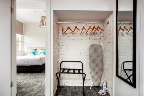 Nightcap At Caringbah Hotel - Darwin Holiday 36