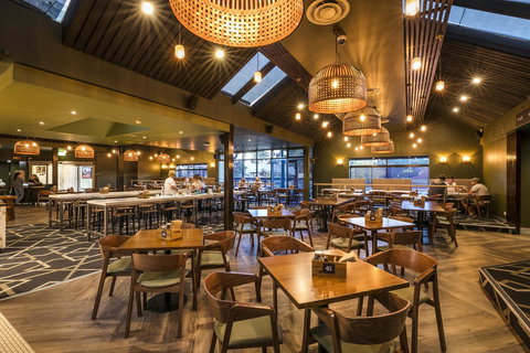 Nightcap At Caringbah Hotel - Darwin Holiday 6