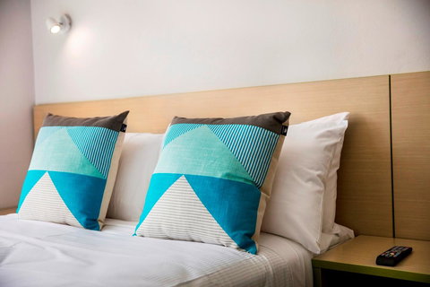 Nightcap At Caringbah Hotel - Darwin Holiday 26