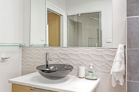 Phuza Maningi 17 Myan Close - Darwin Holiday 13