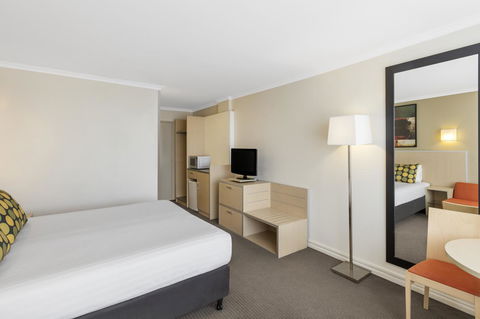 Mercure Newcastle - Darwin Holiday 7