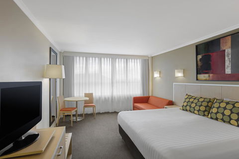 Mercure Newcastle - Darwin Holiday 8
