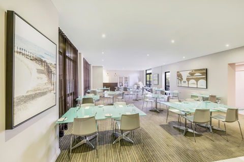 Mercure Newcastle - Darwin Holiday 12