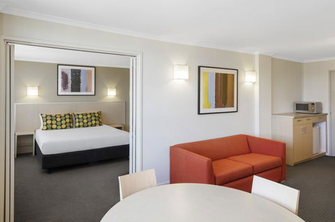 Mercure Newcastle - Darwin Holiday 9