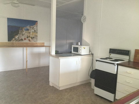 Hat Head Beach Cottage 1 - Darwin Holiday 20