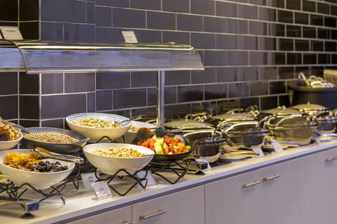 Travelodge Hotel Sydney Airport - Darwin Holiday 6