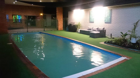 Adelong Motel - Darwin Holiday 2