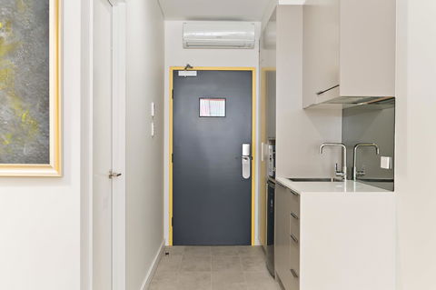 Value Suites Green Square - Darwin Holiday 17