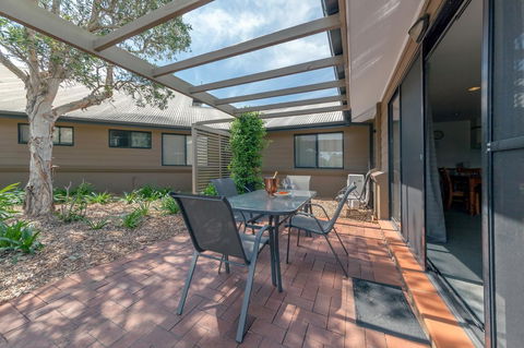 Condo 105 @ Horizons Golf Resort - Salamander Bay NSW - Darwin Holiday 15
