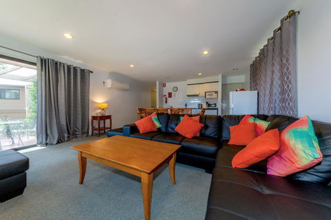 Condo 105 @ Horizons Golf Resort - Salamander Bay NSW - Darwin Holiday 23