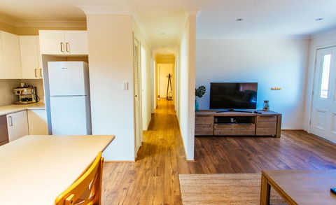 Sunbaker Pet Friendly Awards Finalist 4 Mins Walk To Culburra Beach - Darwin Holiday 17