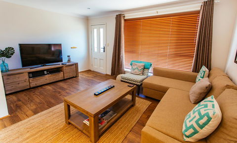 Sunbaker Pet Friendly Awards Finalist 4 Mins Walk To Culburra Beach - Darwin Holiday 7