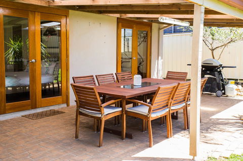 Sunbaker Pet Friendly Awards Finalist 4 Mins Walk To Culburra Beach - Darwin Holiday 28