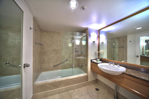Stamford Plaza Sydney Airport Hotel & Conference Centre - Darwin Holiday 8