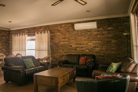 Ironstone Estate Lovedale - Darwin Holiday 16