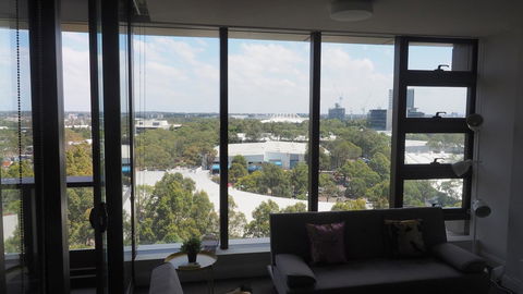 Skygarden Olympic Park View 2 Bedroom Apartment - Darwin Holiday 21