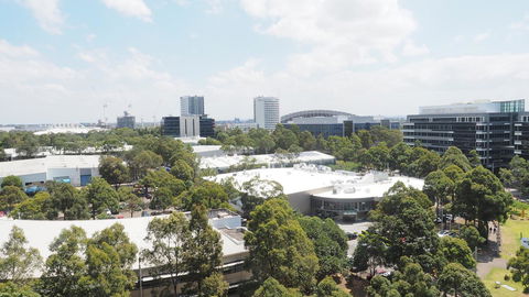 Skygarden Olympic Park View 2 Bedroom Apartment - Darwin Holiday 16