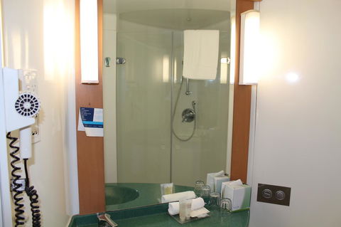 Ibis Newcastle - Darwin Holiday 11