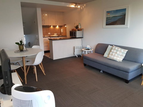 Manly Central Executive - Darwin Holiday 9