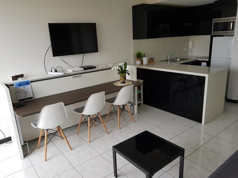 Manly Central Executive - Darwin Holiday 8