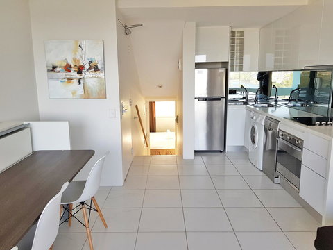 Manly Central Executive - Darwin Holiday 7