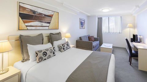 Oaks Sydney Castlereagh Suites - Darwin Holiday 6